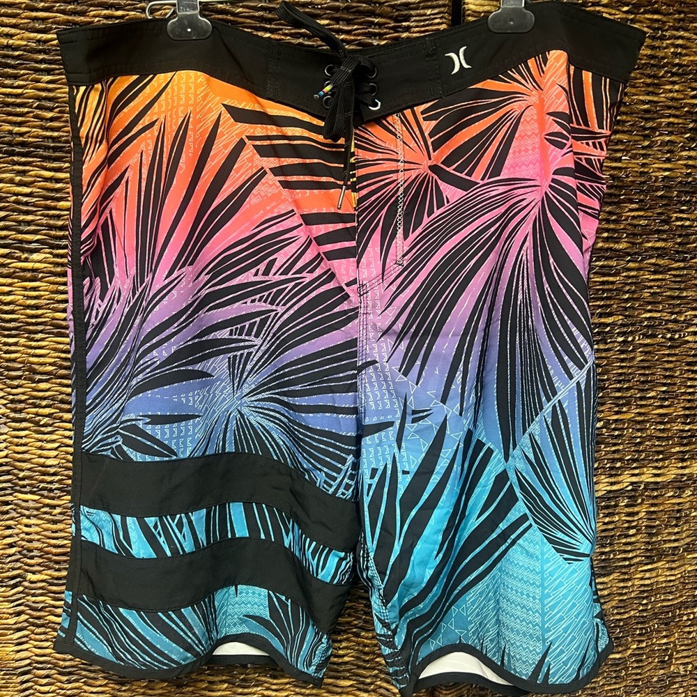 Hurley- Hawaiian‎ Phantom,Sig Zane-Tropical Board Shorts, estimated size:42